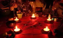 ഭാര്യയുടെ ഗര്‍ഭം അലസിയത് ദൈവ കോപം കൊണ്ട്;  ദേവപ്രീതിക്കായുള്ള പൂജയ്ക്കിടെ അയല്‍വാസികളുടെ തലവെട്ടി നരബലി നടത്തി യുവാവ്