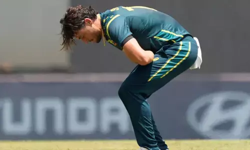 സിംബാബ്‌വെയ്‌ക്കെതിരെ നാണംകെട്ട തോൽവി; പിന്നാലെ പ്രഹരമായി സ്റ്റോയിനിസിന്റെ പരിക്ക്; ലോകകപ്പിൽ ഓസ്‌ട്രേലിയക്ക് വീണ്ടും തിരിച്ചടി