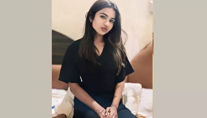 സെപ്റ്റിക് ടാങ്കിനുള്ളിലെ ഇരുമ്പ് പെട്ടിയില് യുവതിയുടെ മൃതദേഹം; കൊല്ലപ്പെട്ടത് കാമുകനെ തേടി മഹാരാഷ്ട്രയില് നിന്നും ഭോപ്പാലിലെത്തിയ 33കാരി: ഒളിവില് പോയ പ്രതിക്കായി തിരച്ചില് സെപ്റ്റിക് ടാങ്കിനുള്ളിലെ ഇരുമ്പ് പെട്ടിയില് യുവതിയുടെ മൃതദേഹം; കൊല്ലപ്പെട്ടത് കാമുകനെ തേടി മഹാരാഷ്ട്രയില് നിന്നും ഭോപ്പാലിലെത്തിയ 33കാരി: ഒളിവില് പോയ പ്രതിക്കായി തിരച്ചില്