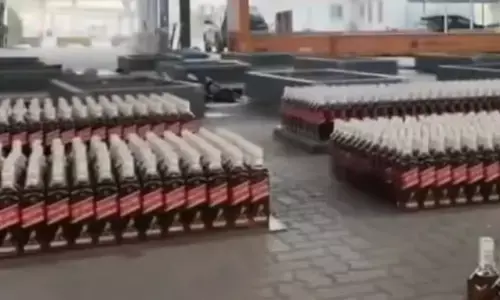 കസ്റ്റംസിന്റെ മുന്നിലെത്തിയ ഇരുമ്പ് ഷീറ്റുകൾ അടങ്ങിയ ആ കണ്ടെയ്‌നർ; ഒന്ന് തുറന്ന് പരിശോധിച്ചപ്പോൾ തന്നെ സംശയം; ഒളിപ്പിച്ച നിലയിൽ കണ്ടത്; കൈയ്യോടെ പൊക്കി