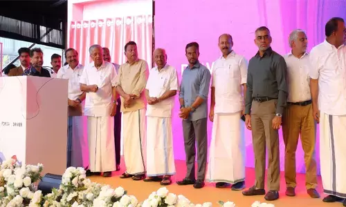 കേരളം നിക്ഷേപസൗഹൃദസംസ്ഥാനമായി മാറിക്കഴിഞ്ഞെന്ന് മുഖ്യമന്ത്രി; കളമശ്ശേരിയില്‍ പുതിയ ലോജിസ്റ്റിക്സ് സംരംഭം