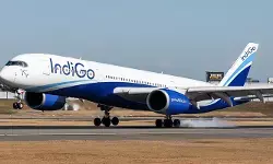 ഒരേ ദിവസം ഇന്‍ഡിഗോയ്ക്ക് രണ്ട് ഭീഷണി സന്ദേശം; ലിപ്സ്റ്റിക്കിലെഴുതിയ ഭീഷണി സന്ദേശങ്ങള്‍ ലഭിച്ചത് വിമാനത്തിന്റെ ശുചിമുറിയില്‍ നിന്നും