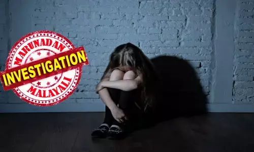 സ്‌കൂളിലെ ഇരുമ്പുവാതിലില്‍ കുടുങ്ങി ഒന്നാംക്ലാസുകാരിയുടെ വിരലുകളറ്റു; കുട്ടിയെ ആശുപത്രിയിലെത്തിക്കാതെ അറ്റ വിരലുകള്‍ മാലിന്യക്കുട്ടയിലുപേക്ഷിച്ച് അധ്യാപകര്‍