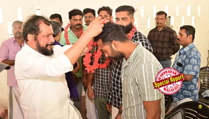 ഒരേ പാര്ട്ടിയില് വന്നിട്ടും മുന്വിരോധത്തിന് മാറ്റമില്ല; പഴയ ഡിവൈഎഫ്ഐക്കാരെ മര്ദിച്ച് പുതിയ ഡിവൈഎഫ്ഐക്കാര്; മര്ദിക്കാന് മുതിര്ന്നത് ബിജെപി വിട്ട് അടുത്തിടെ സിപിഎമ്മിലെത്തിയവര്; മാലയിട്ട് സ്വീകരിച്ചത് സിപിഎം ജില്ലാ സെക്രട്ടറി; മൂന്നു പേര് അറസ്റ്റില് ഒരേ പാര്ട്ടിയില് വന്നിട്ടും മുന്വിരോധത്തിന് മാറ്റമില്ല; പഴയ ഡിവൈഎഫ്ഐക്കാരെ മര്ദിച്ച് പുതിയ ഡിവൈഎഫ്ഐക്കാര്; മര്ദിക്കാന് മുതിര്ന്നത് ബിജെപി വിട്ട് അടുത്തിടെ സിപിഎമ്മിലെത്തിയവര്; മാലയിട്ട് സ്വീകരിച്ചത് സിപിഎം ജില്ലാ സെക്രട്ടറി; മൂന്നു പേര് അറസ്റ്റില്