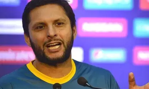 ബാബറിനെയും ഷഹീനെയും ഷദാബിനെയും പുറത്താക്കൂ; അടുത്ത മത്സരം മുതല്‍ യുവതാരങ്ങള്‍ക്ക് അവസരം നല്‍കണം; പാക്കിസ്ഥാന്‍ ടീമിനെതിരെ ആഞ്ഞടിച്ച് ഷാഹിദ് അഫ്രീദി