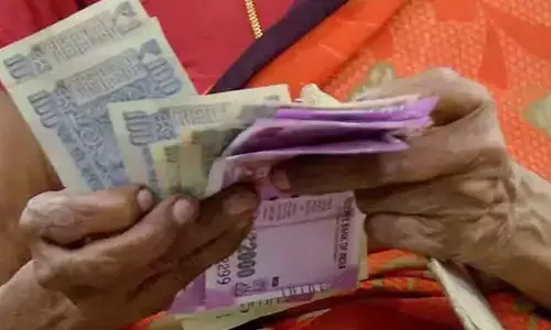 ക്ഷേമപെന്‍ഷന്‍ വിതരണം 25 മതുല്‍; 1,050 കോടി രൂപ അനുവദിച്ച് സര്‍ക്കാര്‍