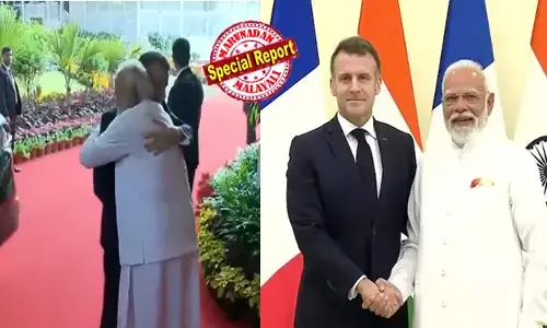 മുംബൈ ഭീകരാക്രമണത്തിലെ ഇരകള്‍ക്ക് മുന്നില്‍ ശിരസ്സ് നമിച്ച് മാക്രോണ്‍; പിന്നാലെ ലോക് ഭവനില്‍ മോദിയുടെ സ്‌നേഹാലിംഗനം! എന്റെ പ്രിയ സുഹൃത്തിനെ ഇന്ത്യയിലേക്ക് സ്വാഗതം ചെയ്യുന്നു എന്ന് പ്രധാനമന്ത്രി; റഫാലിനായി വമ്പന്‍ കരാര്‍; ടാറ്റയും എയര്‍ബസും കൈകോര്‍ക്കുന്നു; റഷ്യയെ വിട്ട് ഫ്രാന്‍സിനോട് കൂടുതല്‍ അടുത്ത് ഇന്ത്യ