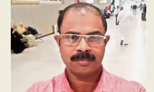 നെഞ്ച് വേദന വന്ന് ആശുപത്രിയിൽ എത്തിച്ചെങ്കിലും ജീവൻ രക്ഷിക്കാനായില്ല; പ്രവാസി മലയാളി ഹൃദയാഘാതത്തെ തുടർന്ന് കുവൈറ്റിൽ മരിച്ചു നെഞ്ച് വേദന വന്ന് ആശുപത്രിയിൽ എത്തിച്ചെങ്കിലും ജീവൻ രക്ഷിക്കാനായില്ല; പ്രവാസി മലയാളി ഹൃദയാഘാതത്തെ തുടർന്ന് കുവൈറ്റിൽ മരിച്ചു