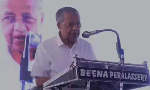 നമ്മുടെ നാട്ടില്‍ നടക്കുന്ന കാര്യങ്ങള്‍ ജനം അറിയരുതെന്ന് ആഗ്രഹിക്കുന്ന വന്‍കിട മാധ്യമങ്ങള്‍ ഉണ്ട്; പാലം ഉദ്ഘാടനം റിപ്പോര്‍ട്ട് ചെയ്യാന്‍ ദൃശ്യ മാധ്യമങ്ങളെത്താതിരുന്നതിന് വിമര്‍ശനവുമായി മുഖ്യമന്ത്രി പിണറായി വിജയന്‍