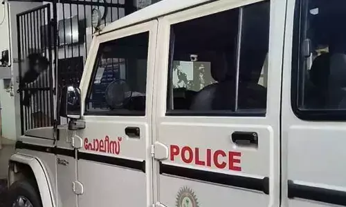 ഭാര്യയുമായി വഴക്കുണ്ടാക്കി; മകളെ കനാലില് എറിഞ്ഞുകൊല്ലാന് ശ്രമം; പത്തനംതിട്ടയില് യുവാവ് അറസ്റ്റില് ഭാര്യയുമായി വഴക്കുണ്ടാക്കി; മകളെ കനാലില് എറിഞ്ഞുകൊല്ലാന് ശ്രമം; പത്തനംതിട്ടയില് യുവാവ് അറസ്റ്റില്