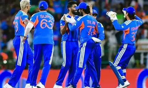 വമ്പൊടിഞ്ഞ ഓസിസ് നാട്ടിലേക്ക് മടങ്ങുന്നു; സൂപ്പര്‍ 8 പോരാട്ടചിത്രം വ്യക്തമായി; മരണഗ്രൂപ്പില്‍ അവസാന സീറ്റില്‍ പാക്കിസ്ഥാനോ യുഎസ്എയോ?  ദക്ഷിണാഫ്രിക്കയും സിംബാബ്വെയും വെസ്റ്റിന്‍ഡീസും ഇന്ത്യയുടെ എതിരാളികള്‍