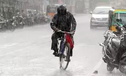 അറബിക്കടലില് ചക്രവാതച്ചുഴി; ബംഗാള് ഉള്ക്കടലില് ന്യൂനമര്ദം; കേരളത്തിന് ആശ്വാസമായി വേനല് മഴയെത്തുന്നു: വിവിധ ജില്ലകളില് മഴയ്ക്ക് സാധ്യത അറബിക്കടലില് ചക്രവാതച്ചുഴി; ബംഗാള് ഉള്ക്കടലില് ന്യൂനമര്ദം; കേരളത്തിന് ആശ്വാസമായി വേനല് മഴയെത്തുന്നു: വിവിധ ജില്ലകളില് മഴയ്ക്ക് സാധ്യത