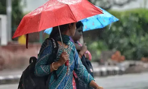 കൊടും ചൂടിന് തെല്ലൊരു ആശ്വാസവുമായി അവനെത്തി; സംസ്ഥാനത്തെ എല്ലാ ജില്ലകളിലും മഴ ലഭിക്കുമെന്ന് കേന്ദ്ര കാലാവസ്ഥ വകുപ്പിന്റെ അറിയിപ്പ്