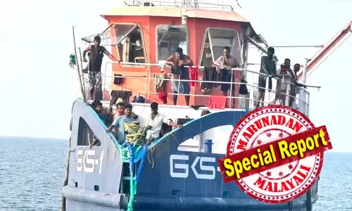 ആഴക്കടലിൽ എൻജിൻ നിലച്ചു, ബോട്ടിൽ 21 തൊഴിലാളികൾ; ബോട്ട് കെട്ടിവലിച്ച് കരയ്‌ക്കെത്തിച്ചത്  പന്ത്രണ്ട് മണിക്കൂർ നീണ്ട സാഹസിക ദൗത്യത്തിലൂടെ; രക്ഷകരായി ഫിഷറീസ് വകുപ്പ്; ജാഗ്രതാ നിർദ്ദേശവുമായി അധികൃതർ