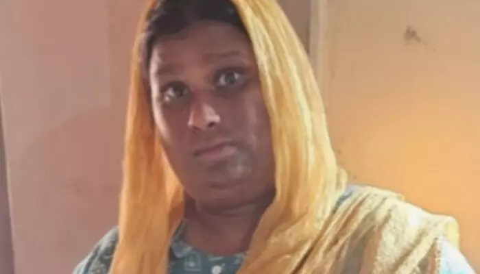 ഒരൊറ്റ കോളിൽ ഹസീനയുടെ വാടക വീട് വളഞ്ഞ പോലീസ്; പരിശോധനയിൽ കള്ളത്തരം പുറത്ത്; കൊല്ലത്ത് എംഡിഎംഎയുമായി യുവതി പിടിയിൽ; ചോദ്യം ചെയ്യലിൽ കുറ്റ സമ്മതം ഒരൊറ്റ കോളിൽ ഹസീനയുടെ വാടക വീട് വളഞ്ഞ പോലീസ്; പരിശോധനയിൽ കള്ളത്തരം പുറത്ത്; കൊല്ലത്ത് എംഡിഎംഎയുമായി യുവതി പിടിയിൽ; ചോദ്യം ചെയ്യലിൽ കുറ്റ സമ്മതം