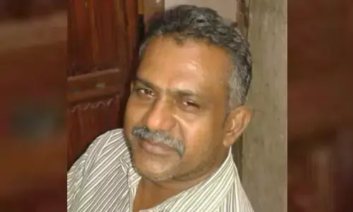 ഓവര്‍ ടേക്ക് ചെയ്യുന്നതിനിടെ സ്വകാര്യ ബസ് സ്‌കൂട്ടറില്‍ തട്ടി; റോഡിലേക്ക് തെറിച്ചു വീണ് സ്‌കൂട്ടര്‍ യാത്രികന് ദാരുണാന്ത്യം