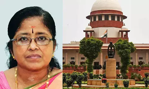 ശബരിമല സ്വര്‍ണക്കൊള്ളക്കേസില്‍ ദേവസ്വം ബോര്‍ഡ് മുന്‍ സെക്രട്ടറി എസ് ജയശ്രീക്ക് മുന്‍കൂര്‍ ജാമ്യം; സ്ത്രീയെന്ന പ്രത്യേക പരിഗണന നല്‍കുന്നുവെന്ന് സുപ്രീംകോടതി