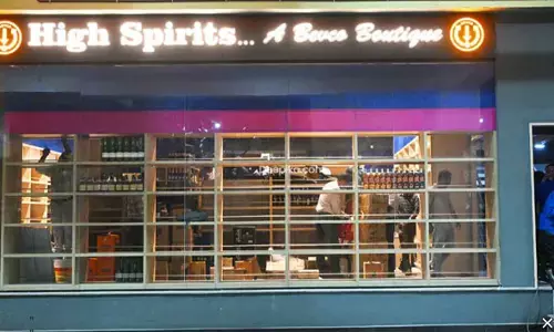 ഹൈ സ്പിരിറ്റ്സ്: ബെവ്കോയുടെ ആദ്യ പ്രീമിയം ഔട്ട്ലെറ്റ് കൊച്ചി മെട്രോയില് ഹൈ സ്പിരിറ്റ്സ്: ബെവ്കോയുടെ ആദ്യ പ്രീമിയം ഔട്ട്ലെറ്റ് കൊച്ചി മെട്രോയില്