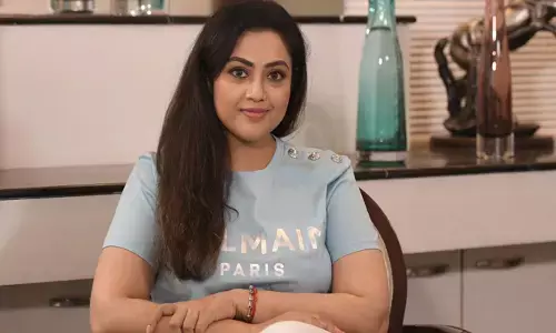 എനിക്കൊരു മകളുണ്ടെന്ന കാര്യം പോലും മറക്കരുത്, ഇതെല്ലാം കണ്ടില്ലെന്ന് വെക്കാൻ കഴിയില്ല; രണ്ടാം വിവാഹ വാർത്തകളിൽ പൊട്ടിത്തെറിച്ച് നടി മീന; ഇത്തരക്കാരോട് പുച്ഛമെന്നും താരം