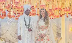 മുൻ ഇന്ത്യൻ ക്രിക്കറ്റ് താരം ശിഖർ ധവാൻ വിവാഹിതനായി; ഐറിഷ് സ്വദേശിനി സോഫി ഷൈൻ ജീവിതപങ്കാളി; സ്വകാര്യ ചടങ്ങിൽ നടന്ന വിവാഹത്തിന്റെ ചിത്രങ്ങൾ പങ്കുവെച്ച് യുസ്വേന്ദ്ര ചാഹൽ