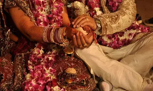 പ്രണയത്തിന് ഞങ്ങൾ എതിരല്ല..പക്ഷെ!! ഇനിമുതൽ മാതാപിതാക്കൾ അറിയാതെ കല്യാണം കഴിക്കണ്ട..; നിയമഭേദഗതിക്ക് ഒരുങ്ങി ഗുജറാത്ത് സർക്കാർ; പറയുന്നത് ഒരൊറ്റ കാര്യം മാത്രം