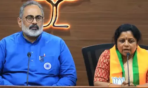 നെഞ്ചോട് ചേര്‍ത്ത ആ കൈ വിട്ടു! കൊട്ടാരക്കരയിലെ യുഡിഎഫ് മുഖം ആര്‍ രശ്മി ഇനി ബിജെപിയില്‍; നേതാക്കള്‍ മോശം പരാമര്‍ശം നടത്തി അപമാനിച്ചു; പരാതി നല്‍കിയിട്ടും നടപടിയില്ലെന്നും പ്രതികരണം; സതീശനും കൊടിക്കുന്നിലും വിളിച്ചിട്ടും വഴങ്ങാതെ പടിയിറക്കം; കൊട്ടാരക്കരയില്‍ എന്‍ഡിഎ സ്ഥാനാര്‍ഥിയാകുമോ?