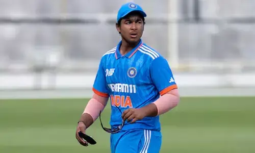 ഇന്ത്യൻ സീനിയർ ടീം ലക്ഷ്യം; ചിക്കനും മട്ടനും പൂർണമായും ഒഴിവാക്കി; തടി കുറച്ച് ഫിറ്റാവാൻ കടുത്ത ഡയറ്റുമായി ഇന്ത്യൻ ബാറ്റിങ് സെൻസേഷൻ വൈഭവ് സൂര്യവംശി