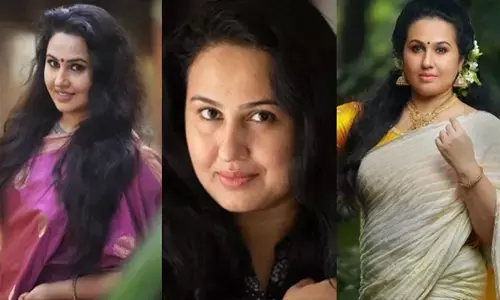 ബെഡ്റൂം തുറക്കുമ്പോൾ അല്ലല്ലോ അത് കണ്ടത്; അദ്ദേഹം ഒരു ആർട്ടിസ്റ്റാണ്, അത് തൊഴിലിന്റെ ഭാഗമാണ്; ഭർത്താവിന്റെ ഇൻ്റിമേറ്റ് രംഗങ്ങളെക്കുറിച്ചുള്ള വിമർശകർക്ക് മറുപടിയുമായി രശ്മി ബോബൻ