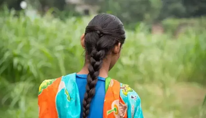 ഏഴാം ക്ലാസുകാരിയെ ഭീഷണിപ്പെടുത്തി പല തവണ പീഡനത്തിനിരയായി; പരാതി നല്കി മാതാപിതാക്കള്; അഞ്ച് അധ്യാപകര് അറസ്റ്റില് ഏഴാം ക്ലാസുകാരിയെ ഭീഷണിപ്പെടുത്തി പല തവണ പീഡനത്തിനിരയായി; പരാതി നല്കി മാതാപിതാക്കള്; അഞ്ച് അധ്യാപകര് അറസ്റ്റില്