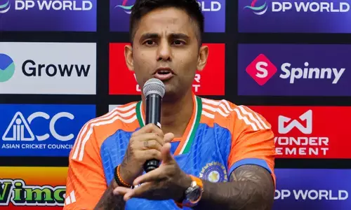 അവൻ ഫോമിലെത്തിയാൽ കളി മാറും; ബാറ്റിംഗ് ഓർഡറിൽ മാറ്റം വരുത്താൻ താൻ ഉദ്ദേശമില്ല; സഞ്ജുവിന്റെ കാര്യത്തിൽ നിലപാട് വ്യക്തമാക്കി നായകൻ സൂര്യകുമാർ യാദവ്