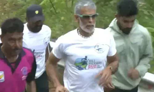 മലയോര ഹൈവേയില്‍ ആവേശമായി ഹില്‍ ഹൈവേ റണ്‍; മിലിന്ദ് സോമനൊപ്പം ഓടി കട്ടപ്പന