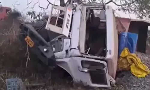 ഒഡീഷയില്‍ ട്രെയ്ലര്‍ വാഹനം പൊലീസ് ജീപ്പിലിടിച്ച് അപകടം; അഞ്ച് പൊലീസുകാര്‍ക്ക് ദാരുണാന്ത്യം; മൂന്ന് പേര്‍ക്ക് പരിക്ക്