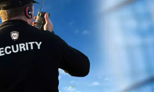 നിങ്ങൾ ധൈര്യമായി..പോയിട്ട് വാ..; നല്ല വിശ്വസ്തനായ സെക്യൂരിറ്റിയെന്ന് വിചാരിച്ച് ഫ്ലാറ്റ് വൃത്തിയാക്കാൻ ഏൽപ്പിച്ചു; തിരികെ വന്നപ്പോൾ ലോക്കറിലെ കാഴ്ചയിൽ ഞെട്ടൽ