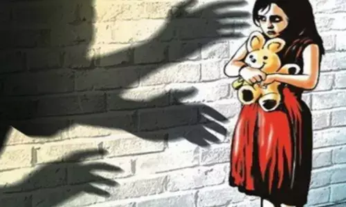 ഏഴാം ക്ലാസുകാരിയെ ബലാത്സംഗത്തിന് ഇരയാക്കിയത് ഏകദേശം ഒരു വര്‍ഷത്തോളം; പുറത്തുപറഞ്ഞാല്‍ കൊല്ലുമെന്ന ഭീഷണിയും; നാല് അധ്യാപകരും സ്‌കൂള്‍ ജീവനക്കാരനും പോലീസ് വലയിൽ കുടുങ്ങി