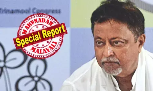 ബംഗാളിലെ ചുവപ്പുകോട്ട തകര്‍ത്ത മാന്ത്രികന്‍; മമതയുടെ വലംകൈ, തൃണമൂലിന്റെ ശില്പി; 34 വര്‍ഷത്തെ ഇടതുകോട്ട തകര്‍ത്ത തന്ത്രശാലി; ബംഗാള്‍ രാഷ്ട്രീയത്തില്‍ തൃണമൂലിന്റെ തേരോട്ടത്തിന് പിന്നിലെ ചാലക ശക്തി; മുന്‍ കേന്ദ്രമന്ത്രി മുകുള്‍ റോയ് അന്തരിച്ചു