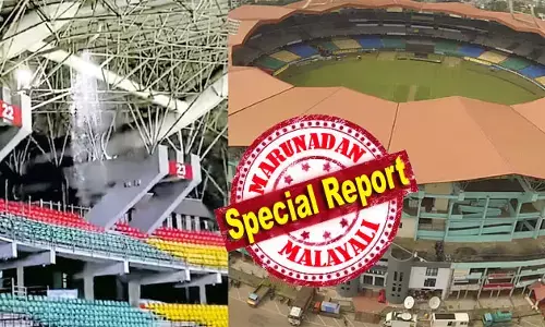 കൊച്ചിയിലെ അഭിമാന സ്റ്റേഡിയം ഇന്ന് മലയാളിയ്ക്ക് തീരാ നാണക്കേട്; സ്റ്റേഡിയത്തിന്റെ മേല്‍ക്കൂര തകര്‍ന്ന് ഗാലറിയിലേക്ക് വെള്ളം വീഴുന്നത് കാണികളെയും കളിക്കാരേയും ഒരുപോലെ രോഷാകുലരാക്കുന്നു; കലൂര്‍ സ്റ്റേഡിയത്തില്‍ മഴക്കളി; നവീകരണക്കണക്കുകള്‍ വെള്ളത്തില്‍, മേല്‍ക്കൂര തകര്‍ന്ന് ഗാലറിയില്‍ ചോര്‍ച്ച; മെസി വരാത്തത് നന്നായി!