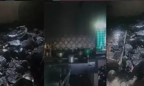 ഉത്സവം കാണാന്‍ പോയ സമയത്ത് റഫ്രിജറേറ്റര്‍ പൊട്ടിത്തെറിച്ച് വീട് ഭാഗികമായി തകര്‍ന്നു; ഉപകരണങ്ങളെല്ലാം കത്തിനശിച്ചു