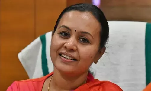 ജില്ലാ ആശുപത്രികളുടെ നിര്‍മ്മാണ പ്രവര്‍ത്തനങ്ങള്‍ പൂര്‍ത്തിയായില്ല; തെരഞ്ഞുടുപ്പ് മുന്നില്‍ കണ്ട് ഉദ്ഘാടന നാടകം; മന്ത്രി വീണാ ജോര്‍ജിന്റെ പരിപാടി ബഹിഷ്‌കരിക്കാന്‍ പത്തനംതിട്ട ജില്ലാ പഞ്ചായത്ത്