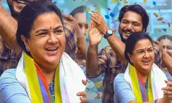 ഉർവശി പ്രധാന വേഷത്തിലെത്തുന്ന എൽ ജഗദമ്മ എഴാം ക്ലാസ് ബി; സിനിമയുടെ പോസ്റ്റർ പുറത്ത്; സ്ത്രീപക്ഷ പ്രമേയം കൈകാര്യം ചെയ്യുന്ന ചിത്രത്തിൽ അമ്പതോളം പുതുമുഖങ്ങളും ഉർവശി പ്രധാന വേഷത്തിലെത്തുന്ന എൽ ജഗദമ്മ എഴാം ക്ലാസ് ബി; സിനിമയുടെ പോസ്റ്റർ പുറത്ത്; സ്ത്രീപക്ഷ പ്രമേയം കൈകാര്യം ചെയ്യുന്ന ചിത്രത്തിൽ അമ്പതോളം പുതുമുഖങ്ങളും