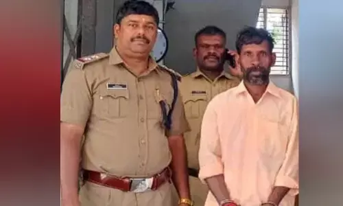 തേങ്ങയിടാനെത്തി; വീട്ടില്‍ അതിക്രമിച്ച് കയറി വീട്ടമ്മയെ പീഡിപ്പിക്കാന്‍ ശ്രമം; തെങ്ങുകയറ്റ തൊഴിലാളി അറസ്റ്റില്‍