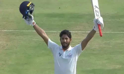 വിയർത്ത് കർണാടക ബൗളർമാർ; പുൺഡിറിന് സെഞ്ചുറി, സമദിന് അർധസെഞ്ചുറി; ആദ്യ ദിനം 284 റൺസ്; രഞ്ജി ട്രോഫി ഫൈനലിൽ ജമ്മു കശ്മീർ ശക്തമായ നിലയിൽ