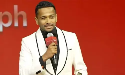 അവാർഡ് വേദിയിൽ ഐ ലവ് യു കേട്ട് ഞെട്ടി ബേസിൽ; പരിഭ്രമം കൊണ്ട് തിരിച്ചു പറഞ്ഞ മറുപടി വൈറൽ; പൊന്മാനിലെ പ്രകടനത്തിന് പുരസ്കാരം ഏറ്റുവാങ്ങിയ താരം സദസ്സിനെ ചിരിപ്പിച്ചത് ഇങ്ങനെ