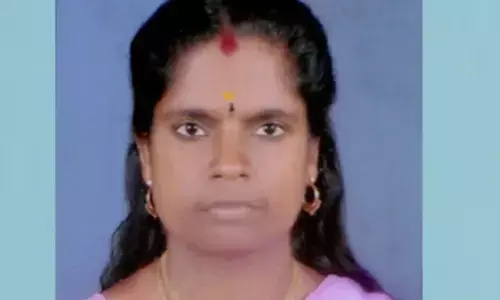 വീട്ടിലേക്ക് മീൻ വാങ്ങാൻ പോകുന്നതിനിടെ ജീവനെടുത്ത് അപകടം; കൊല്ലത്ത് ബൈക്കിടിച്ച് വീട്ടമ്മയ്ക്ക് ദാരുണാന്ത്യം; വേദനയോടെ കുടുംബം