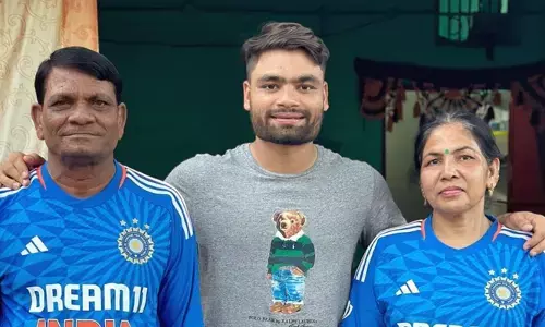 കരളിനെ ബാധിച്ച അര്‍ബുദം നാലാം സ്റ്റേജില്‍; പിതാവ് ഗ്രേറ്റര്‍ നോയിഡയിലെ ആശുപത്രിയില്‍ വെന്റിലേറ്ററില്‍; റിങ്കു സിംബാബ്വെയ്ക്കെതിരെ കളിക്കുമോ? പ്രതികരിച്ച് ഇന്ത്യന്‍ ടീം മാനേജ്മെന്റ്