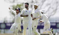 കെ.എൽ രാഹുലിന്റെ കൂടാരത്തിലെത്തിച്ചു; പിന്നാലെ കരുൺ നായരുടെ കുറ്റി തെറിച്ചു; കർണാടകയുടെ നട്ടെല്ലൊടിച്ച് ആഖിബ് നബി; അപരാജിത സെഞ്ചുറിയുമായി മായങ്ക് അഗർവാൾ; രഞ്ജി ഫൈനലിൽ ജമ്മു കശ്മീർ ശക്തമായ നിലയിൽ കെ.എൽ രാഹുലിന്റെ കൂടാരത്തിലെത്തിച്ചു; പിന്നാലെ കരുൺ നായരുടെ കുറ്റി തെറിച്ചു; കർണാടകയുടെ നട്ടെല്ലൊടിച്ച് ആഖിബ് നബി; അപരാജിത സെഞ്ചുറിയുമായി മായങ്ക് അഗർവാൾ; രഞ്ജി ഫൈനലിൽ ജമ്മു കശ്മീർ ശക്തമായ നിലയിൽ