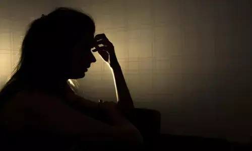 ഫോണിലൂടെ പരിചയപ്പെട്ട പതിനാറുകാരിയെ ജോലി വാഗ്ദാനം നല്‍കി തമിഴ്നാട്ടിലെത്തിച്ചു; തിയറ്ററില്‍ വെച്ച് ബലാത്സംഗം ചെയ്തു:25 കാരന് 30 വര്‍ഷം കഠിന തടവും ഒരു ലക്ഷം രൂപ പിഴയും ശിക്ഷ