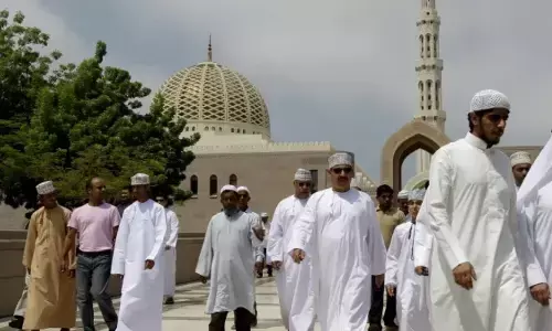 റമദാൻ മാസം തുടങ്ങിയതും ദയനീയ മുഖവുമായി സഹതാപം പിടിച്ചുപറ്റുന്ന ആ രീതി വ്യാപകമാകുന്നു; മസ്കത്തിൽ ഭിക്ഷാടനം വർധിക്കുന്നു; ജാ​ഗ്രത പാലിക്കണമെന്ന് അധികൃതർ