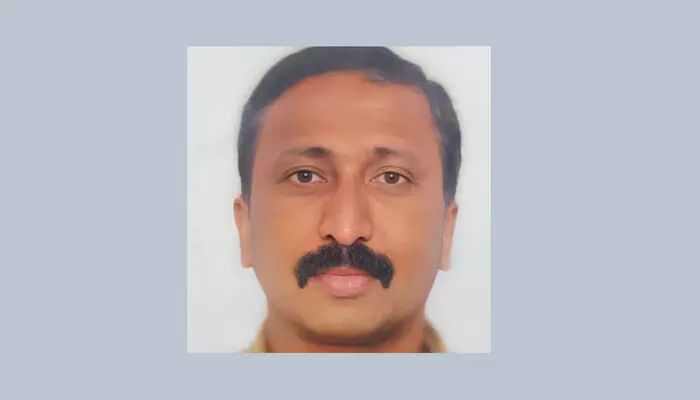 തൃക്കുന്നപ്പുഴ പൊലീസ് സ്റ്റേഷനിലെ ഗ്രേഡ് എസ്ഐ തൂങ്ങിമരിച്ച നിലയില് തൃക്കുന്നപ്പുഴ പൊലീസ് സ്റ്റേഷനിലെ ഗ്രേഡ് എസ്ഐ തൂങ്ങിമരിച്ച നിലയില്