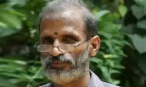 റിട്ട. കോടതി ജീവനക്കാരന് തറവാട്ട് ക്ഷേത്രനടയില് തീകൊളുത്തി മരിച്ചു; സ്വയം തീ കൊളുത്തിയതെന്ന് റിപ്പോര്ട്ട് റിട്ട. കോടതി ജീവനക്കാരന് തറവാട്ട് ക്ഷേത്രനടയില് തീകൊളുത്തി മരിച്ചു; സ്വയം തീ കൊളുത്തിയതെന്ന് റിപ്പോര്ട്ട്