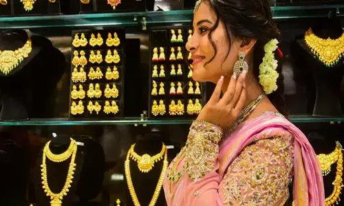 പശ്ചിമേഷ്യയിൽ യുദ്ധം അതിരുവിട്ടതോടെ തങ്കവും പിടിതരുന്നില്ല; സ്വർണവിലയിൽ ഇന്നും കുതിപ്പ്; രണ്ട് ദിവസംകൊണ്ട് കൂടിയത് 8000 രൂപയിലേറെ